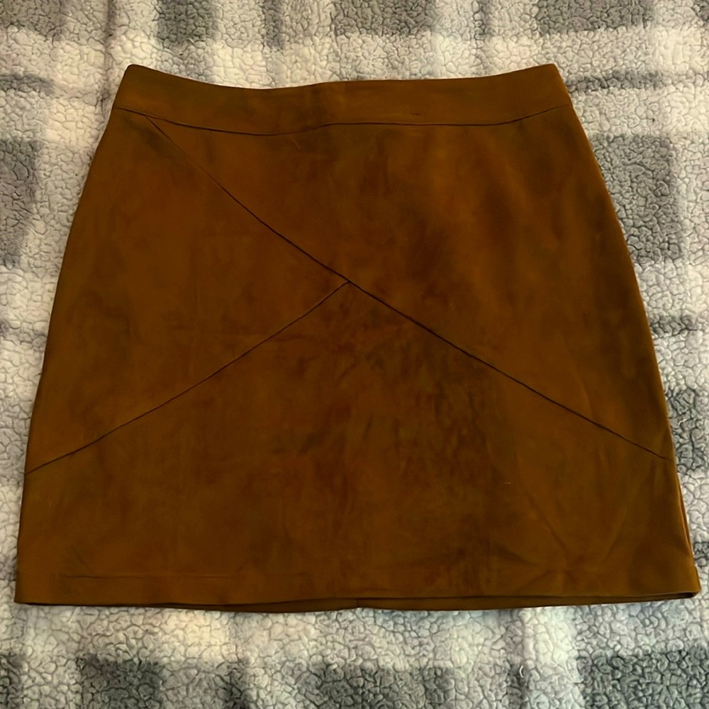 Mangopop Brown “Suede” Skirt
Size Large